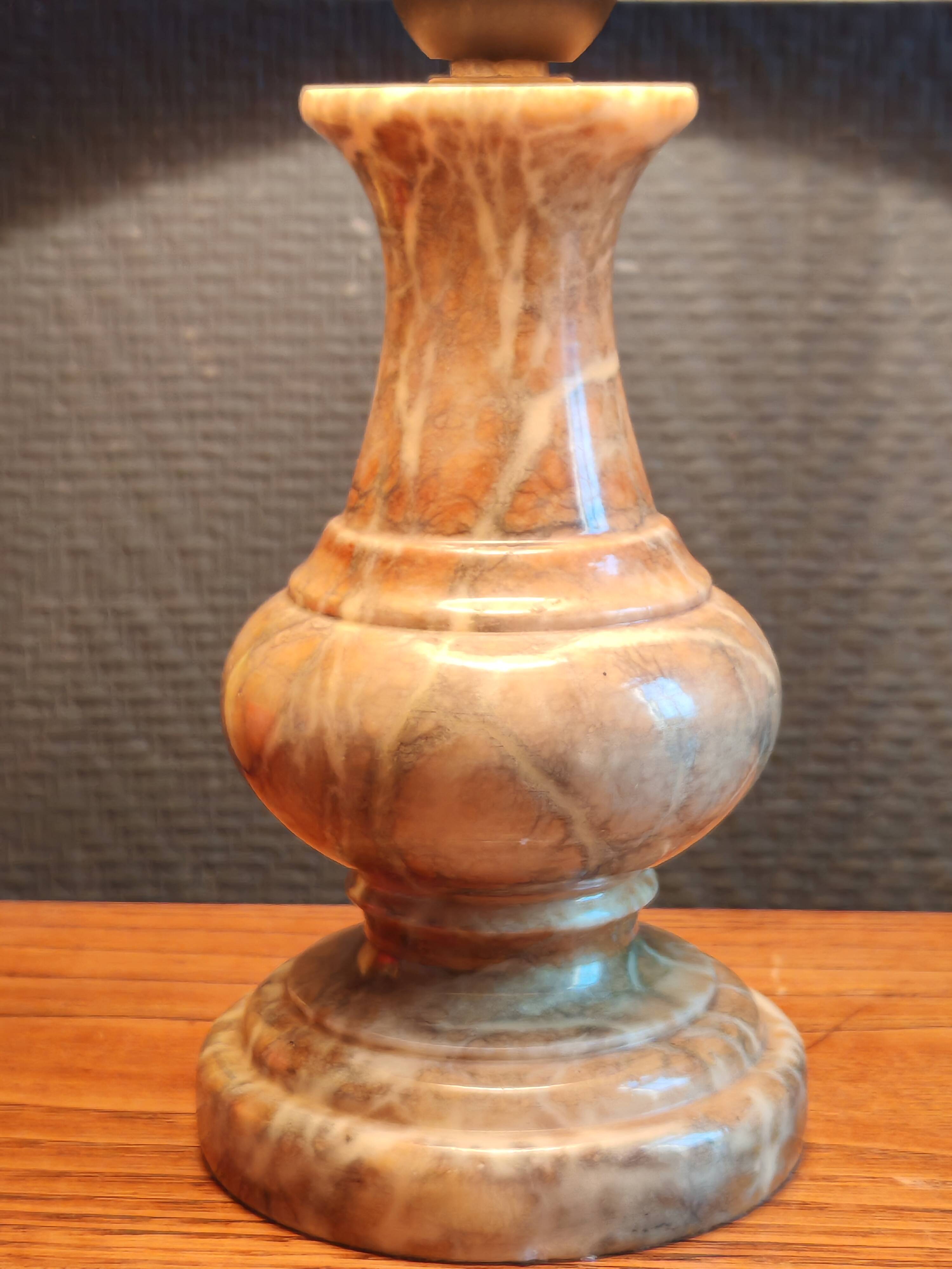 Vintage Table Lamp in Sculpted Alabaster – Base in Natural Stone