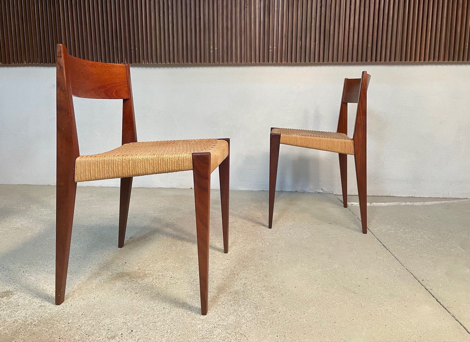 Ensemble de chaises de salle à manger minimalistes danoises en teck modèle Pia avec sièges en corde à papier par Poul Cadovius pour Royal Persiennen, 1958.
