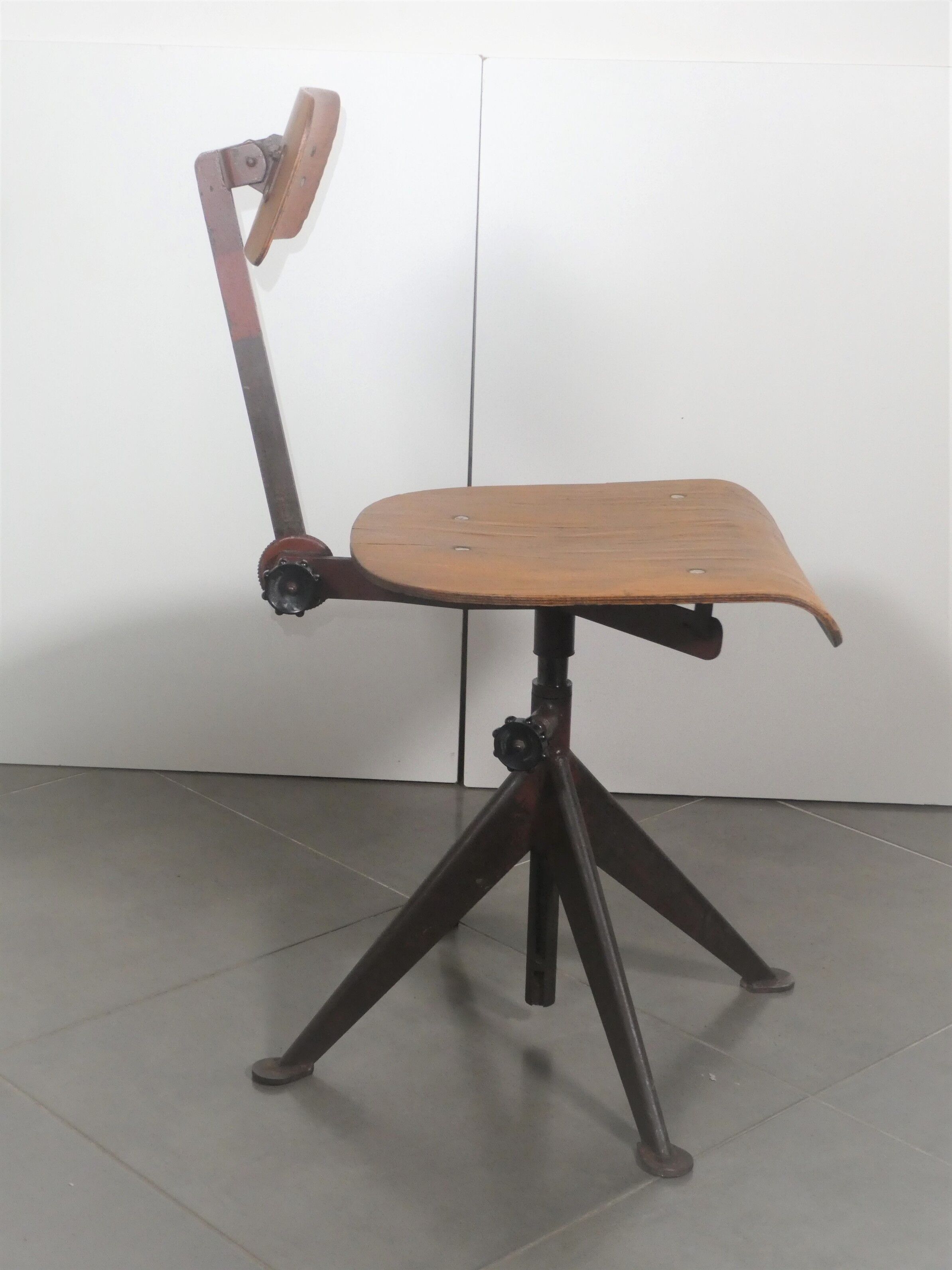 Chaise Atelier Exerfi