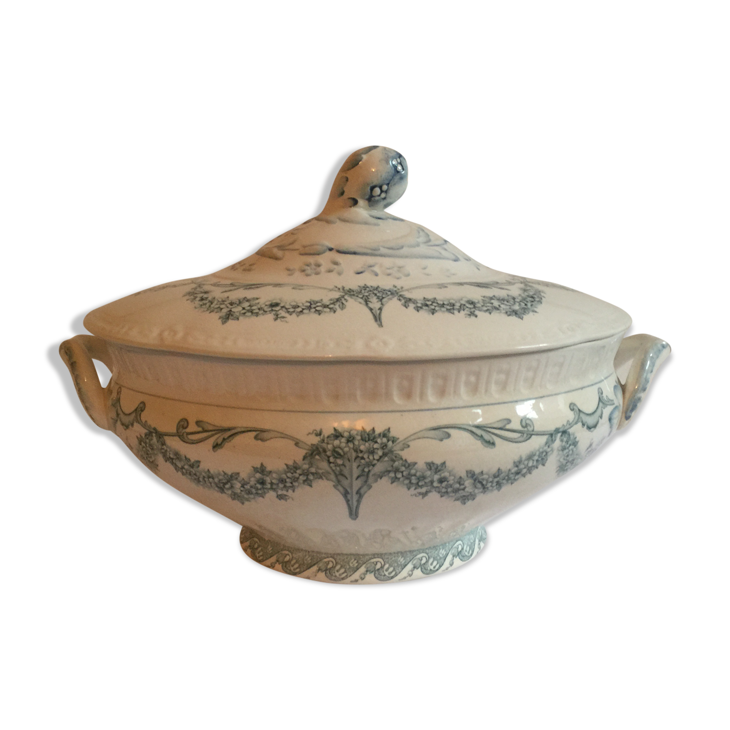 Soup dish Sarreguemines Louis XVI