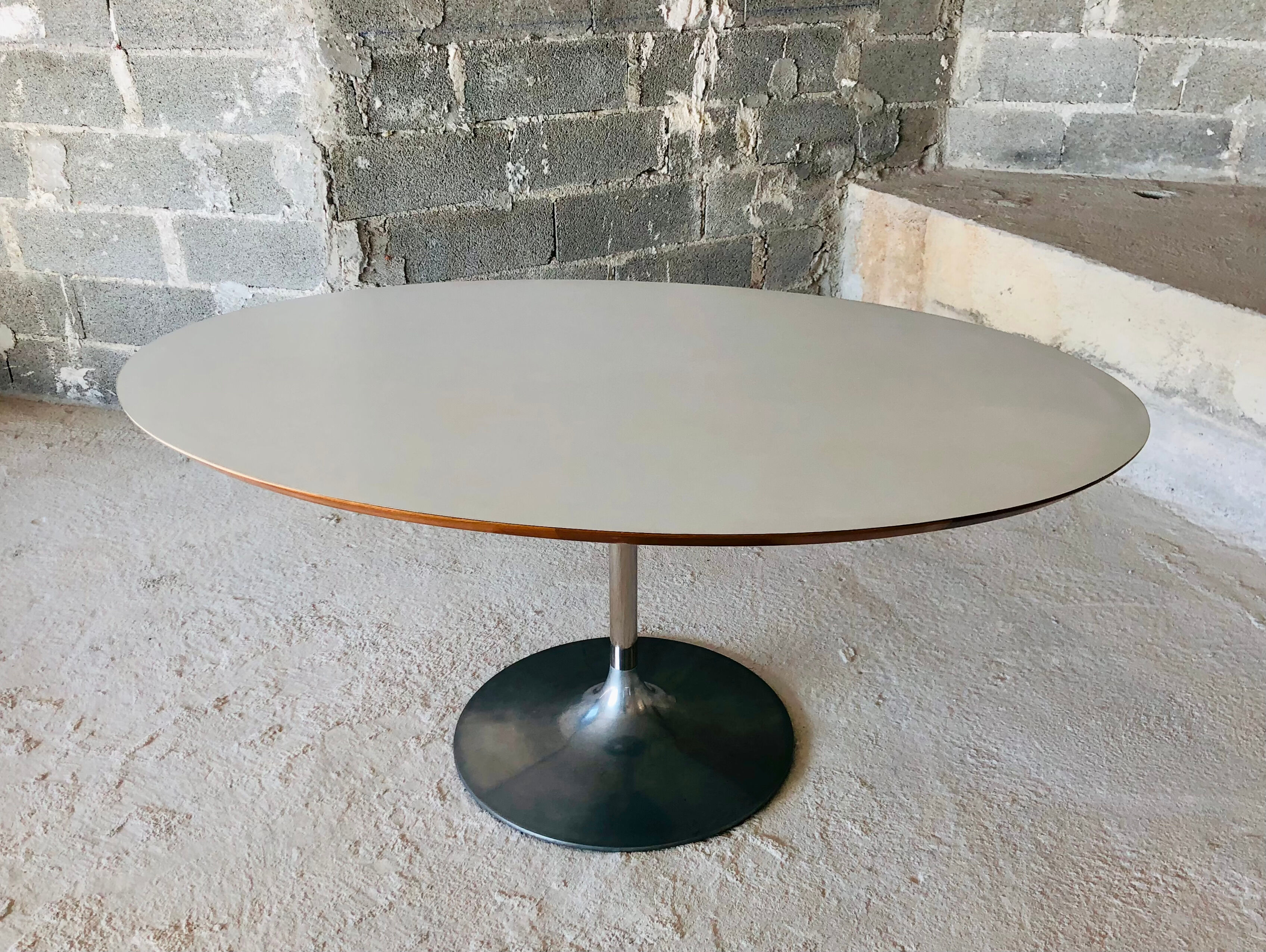 Dining table "Circle" by Pierre Paulin for Artifort, France 60s