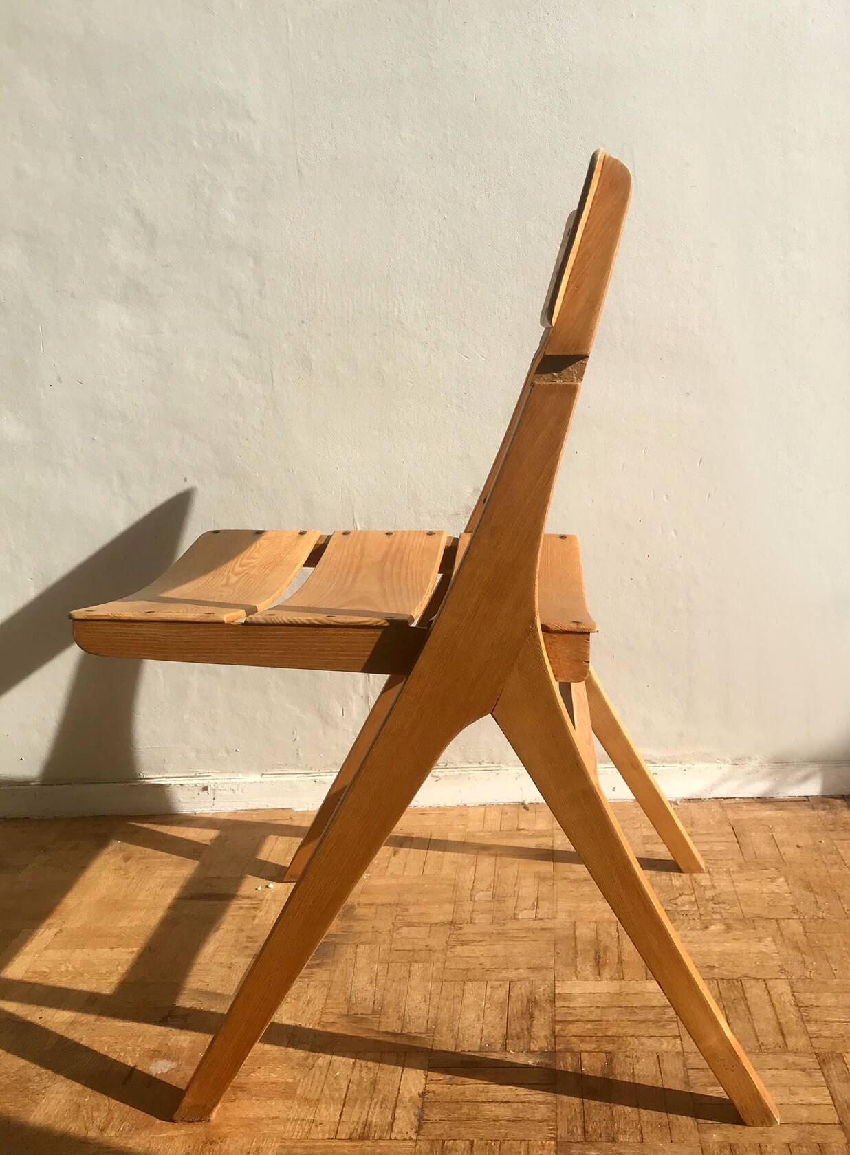 Primus compass leg chair