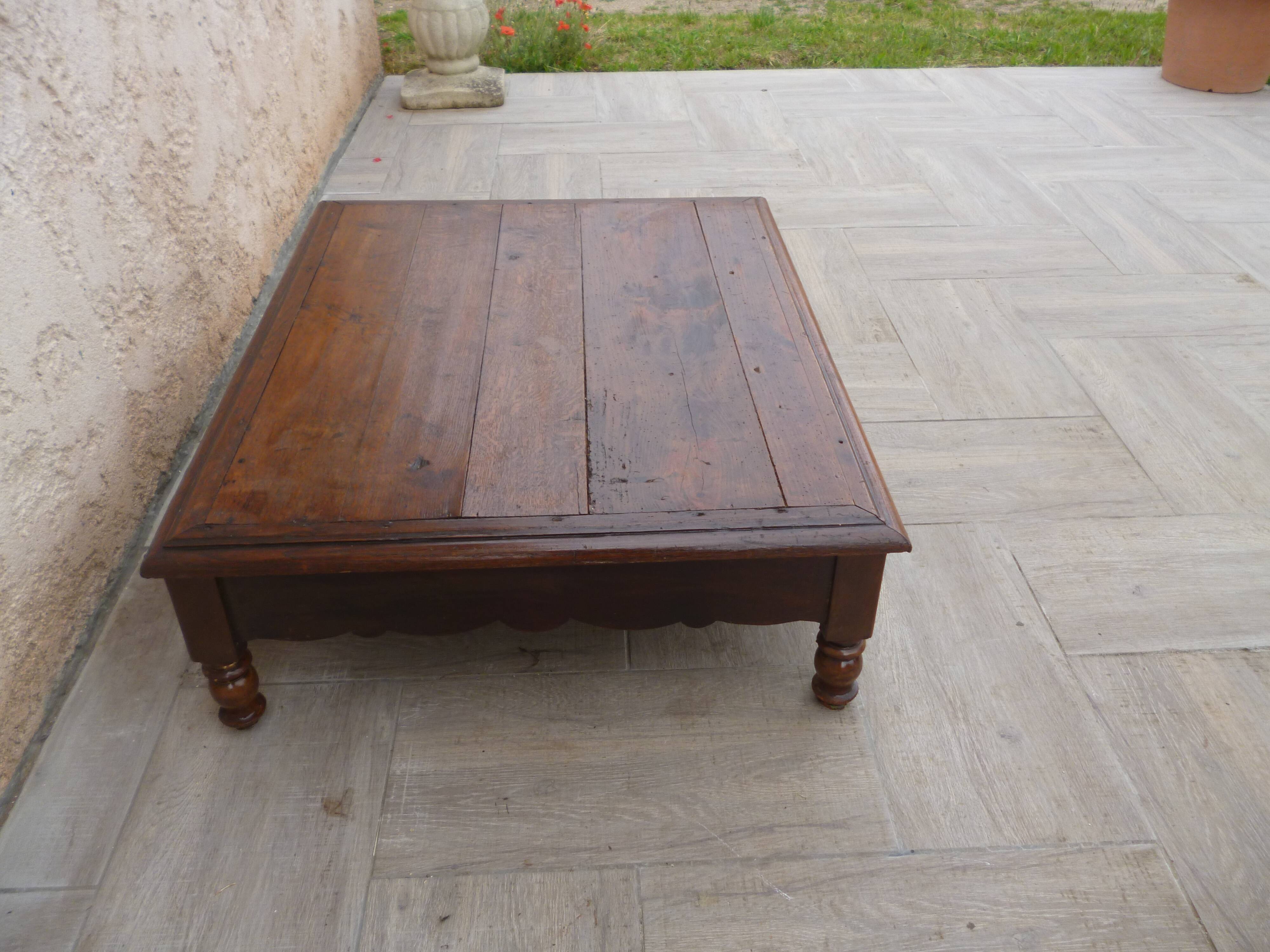 3 drawers coffee table