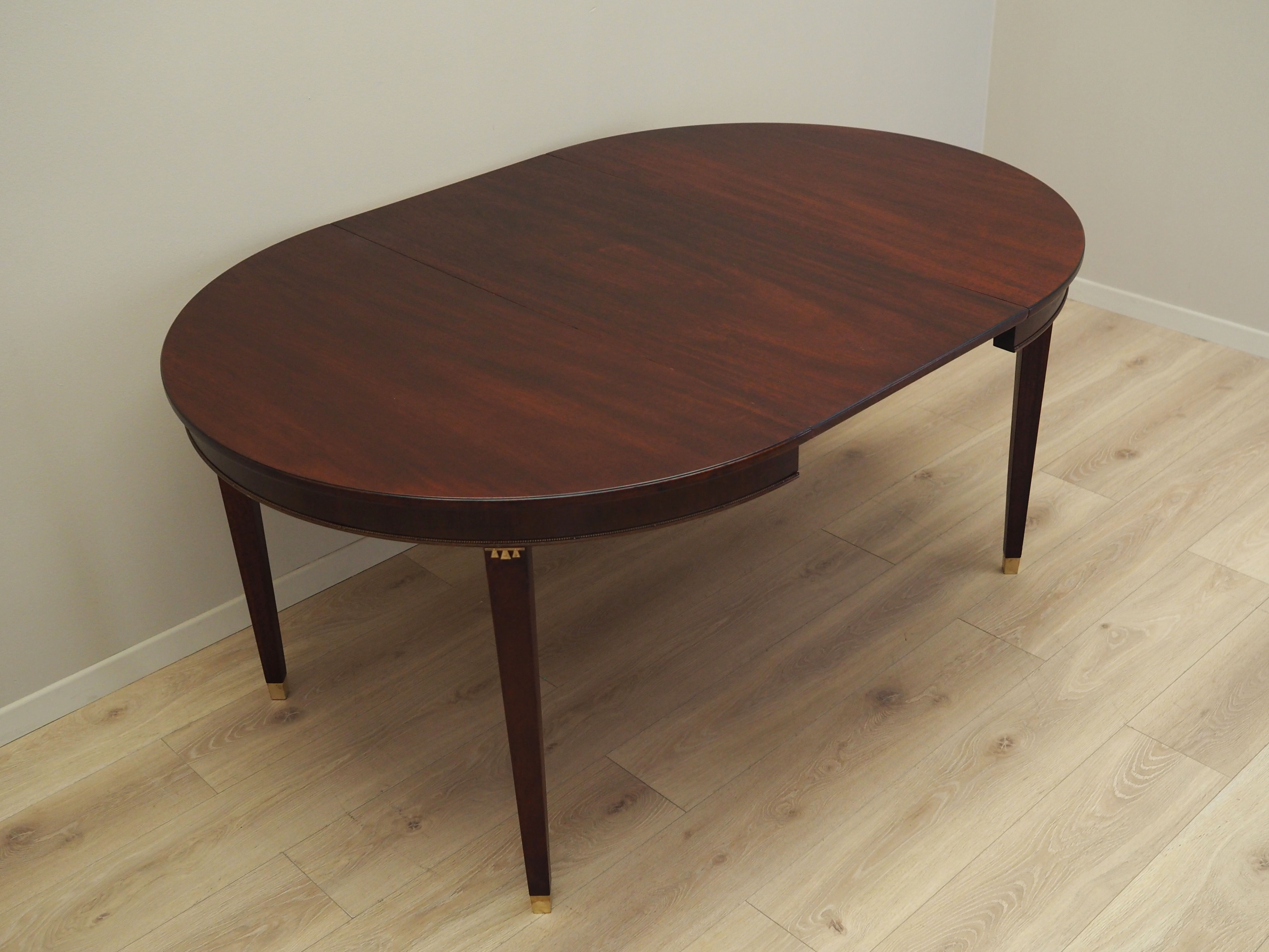 Round mahogany table, Danish design, 1970s, production: Denmark