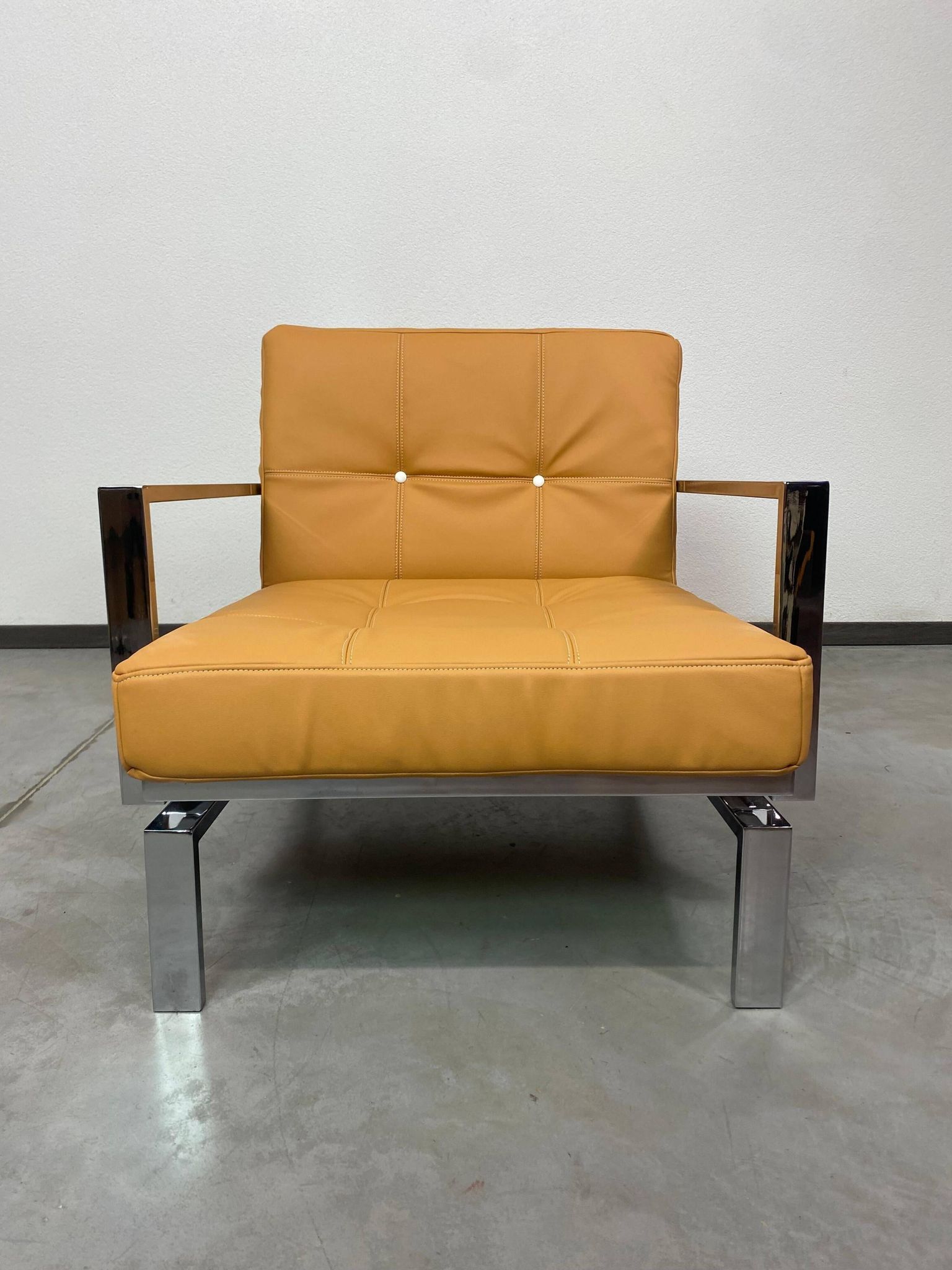 Mid-century design lounge chair - Beige studio
