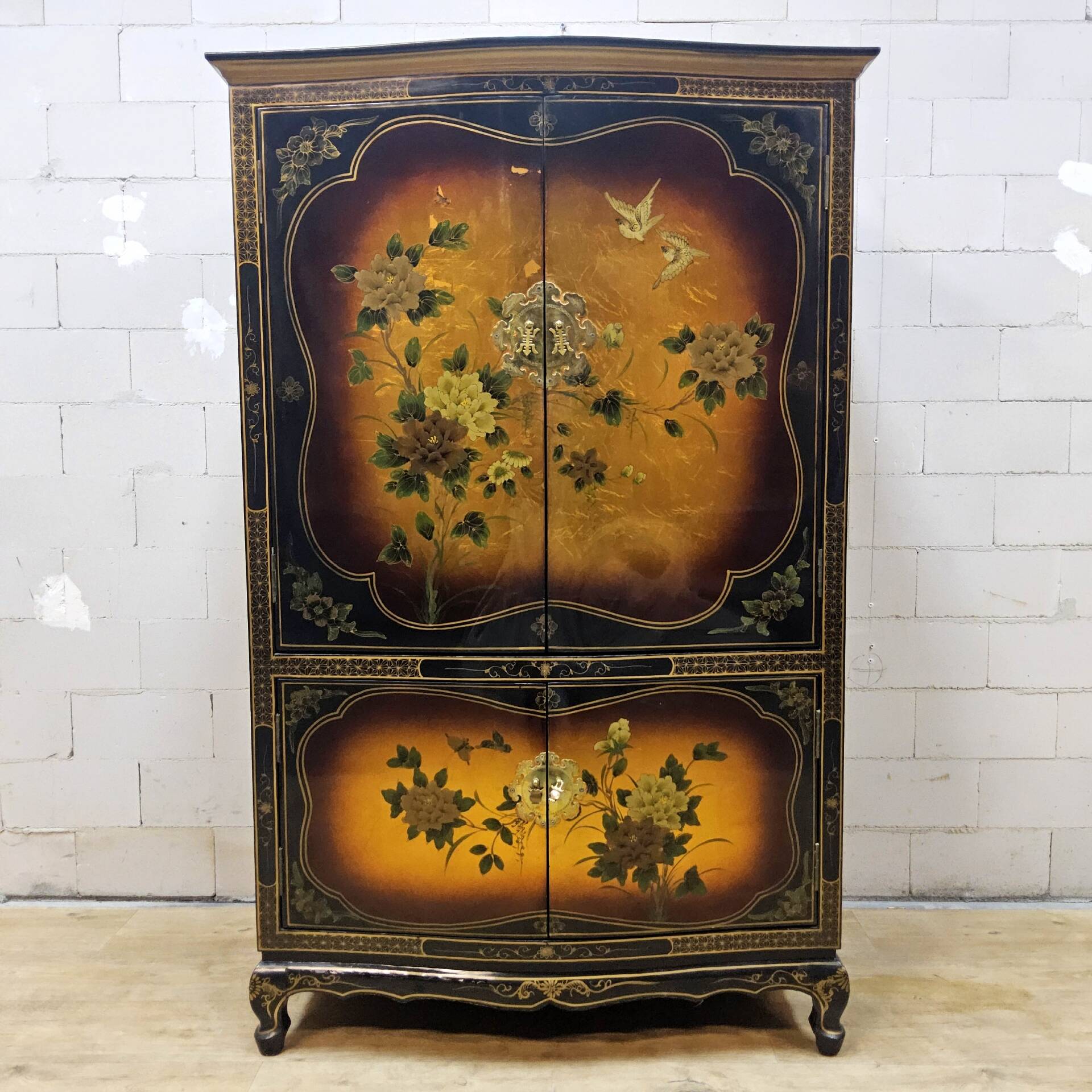 Vintage Chinese cabinet with gold leaf, flowers and birds (bar cabinet)