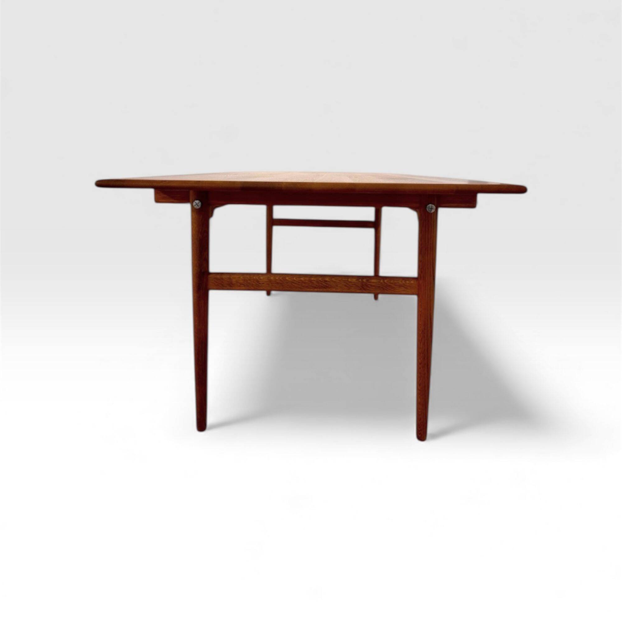 Table AT 327 Hans Wegner original edition by Andreas Tuck
