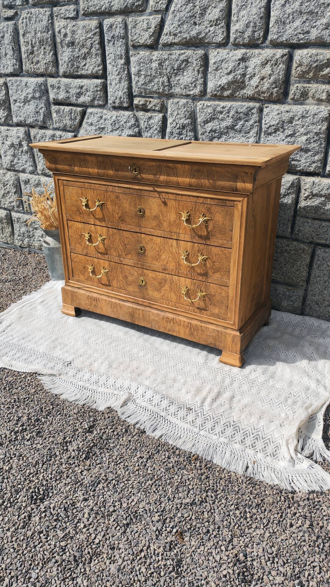 The Victorian Chest of Drawers