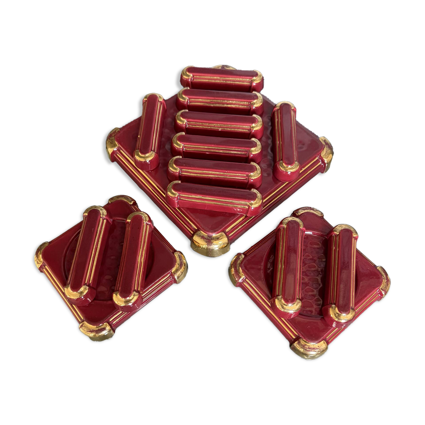 Art Deco table service in glazed burgundy and gold earthenware – Complete