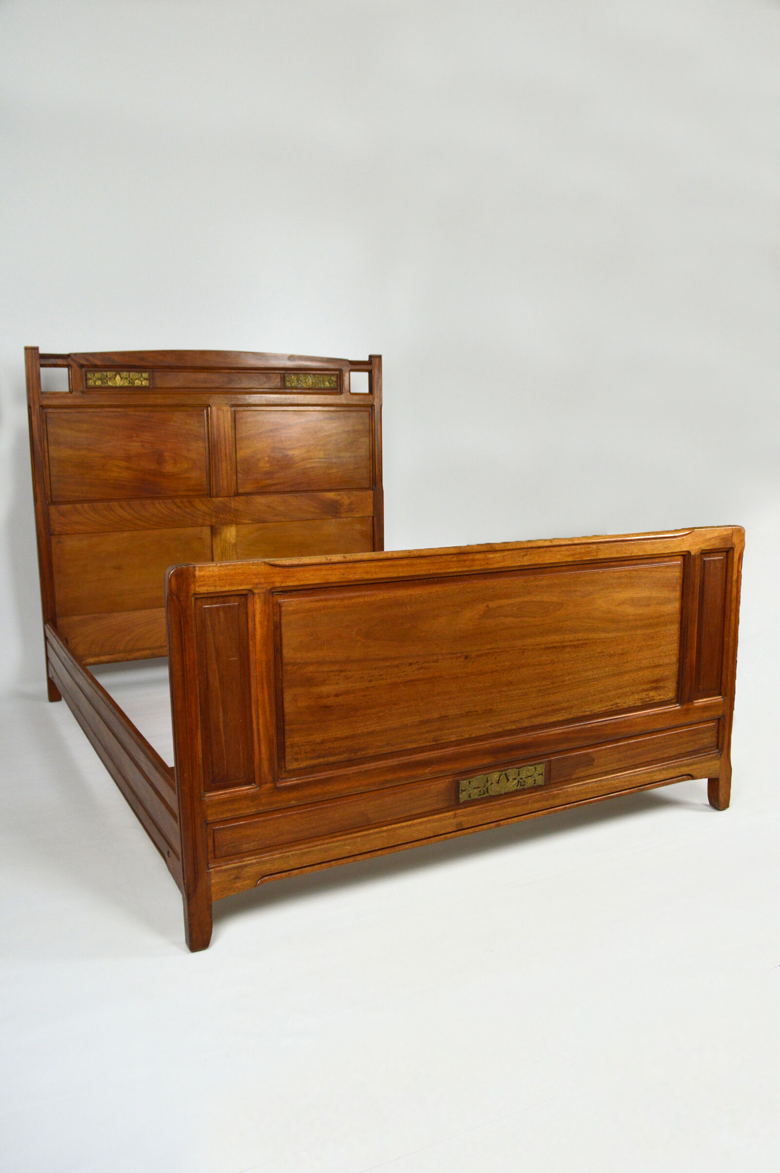 Art Nouveau bed by Mathieu Gallerey in mahogany, clematis model, circa 1920