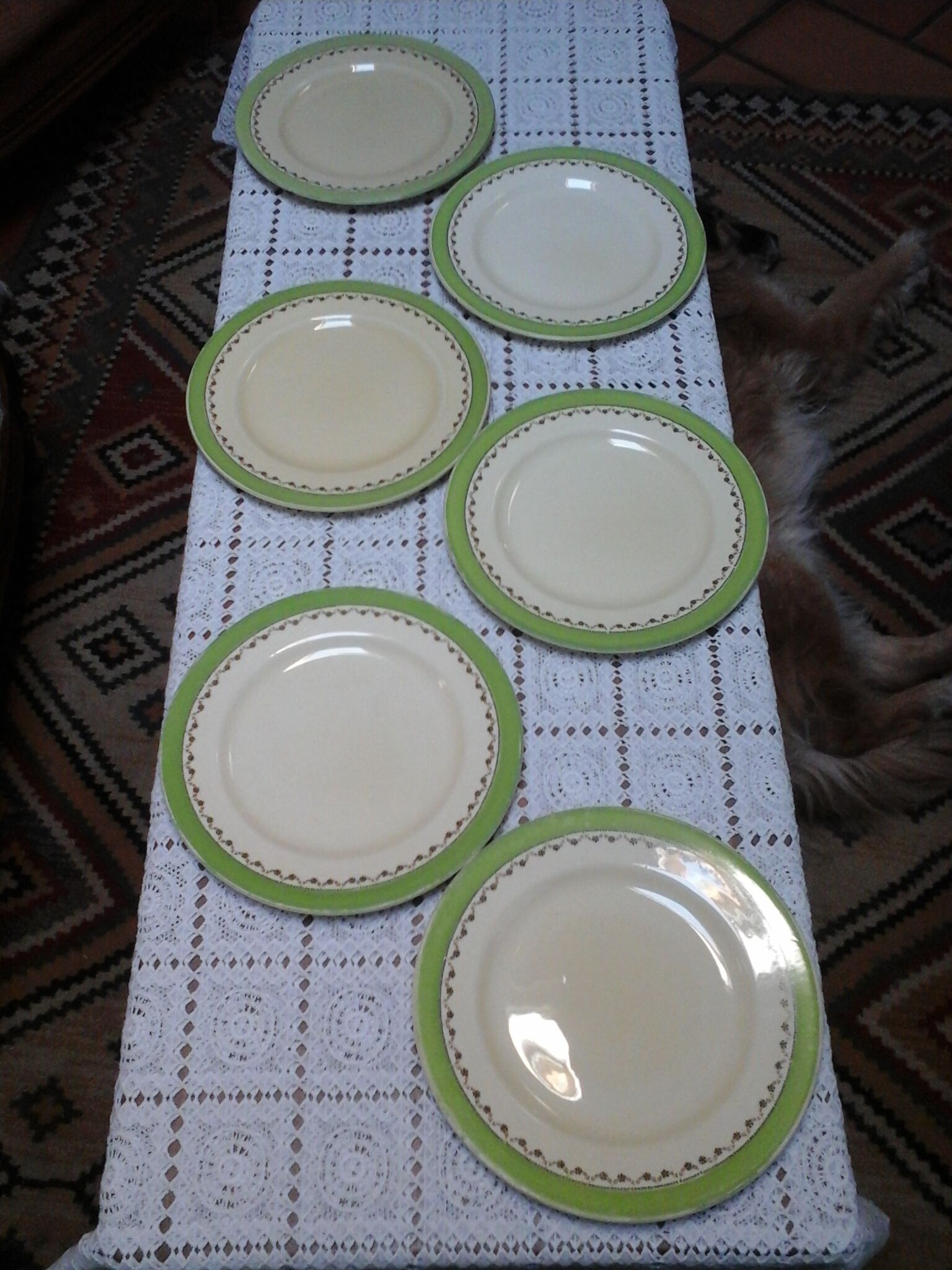 6 Mintons flat plates