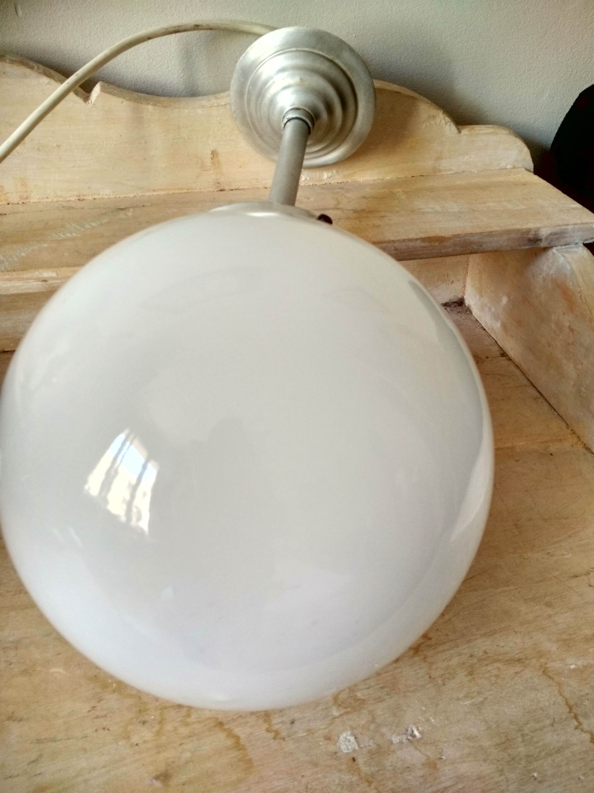 White opaline globe suspension on stem and aluminum metal structure