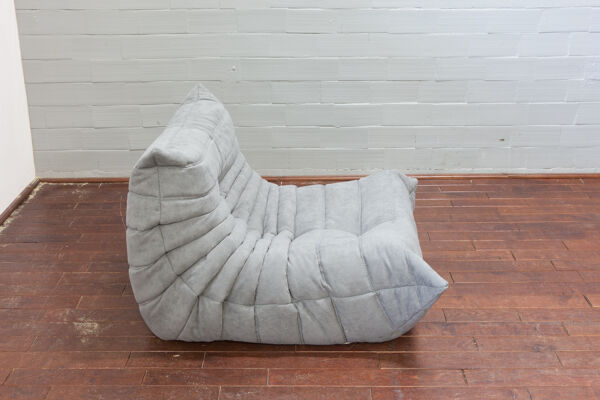 Canapé, chauffeuse et pouf Togo dessiné par Michel Ducaroy 1973