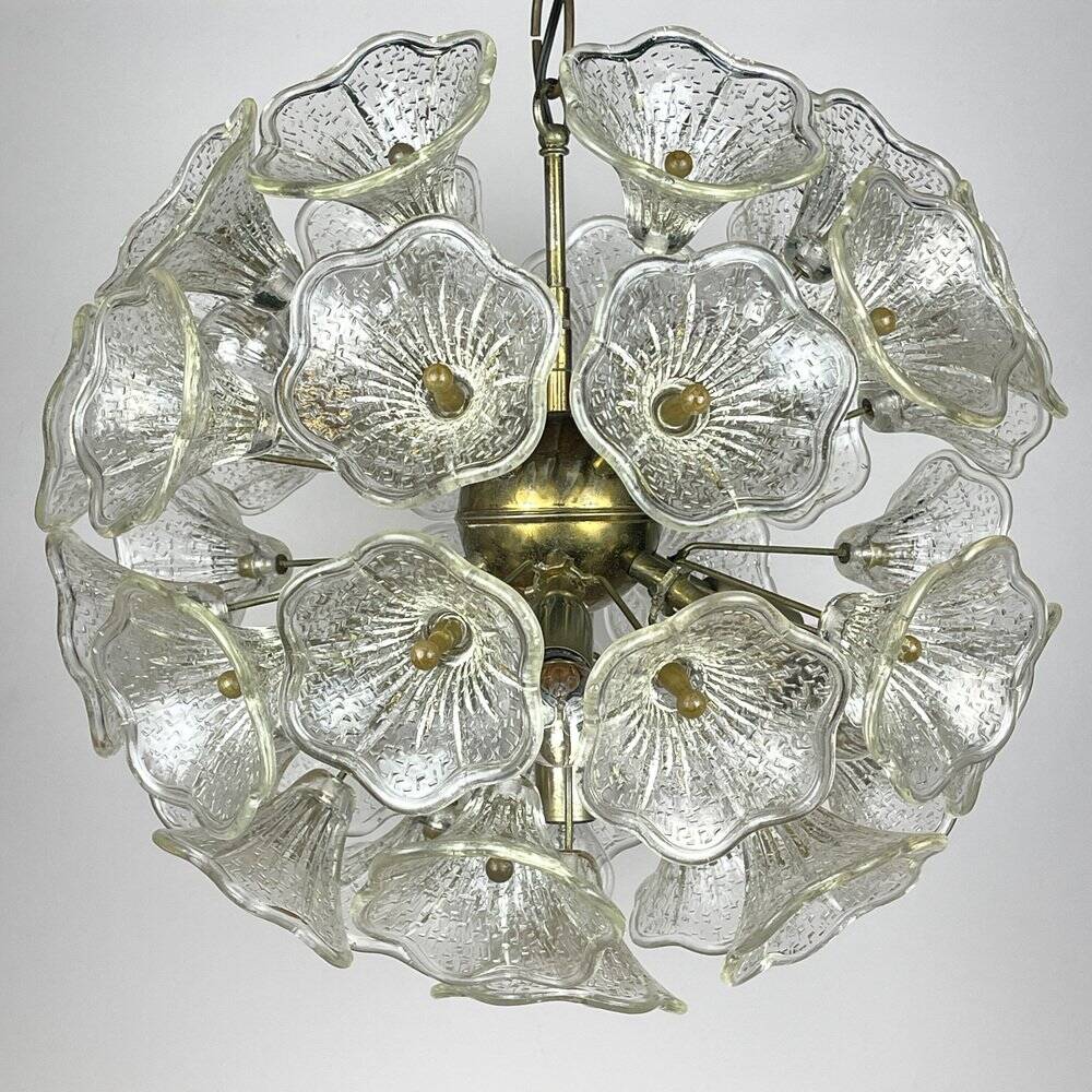 Large Sputnik flower pendant in Murano by Paolo Venini for Veart, Italy, 1960s.