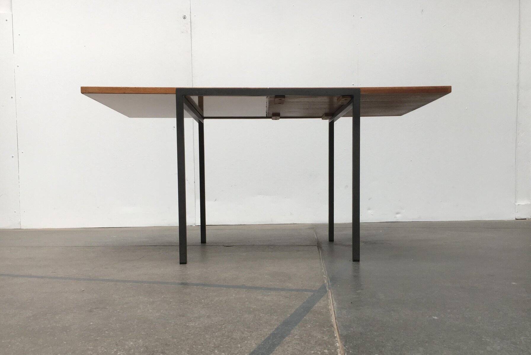 Mid-century minimalist convertible side table model T-Angle by Florence Knoll for Knoll International, 1950s.