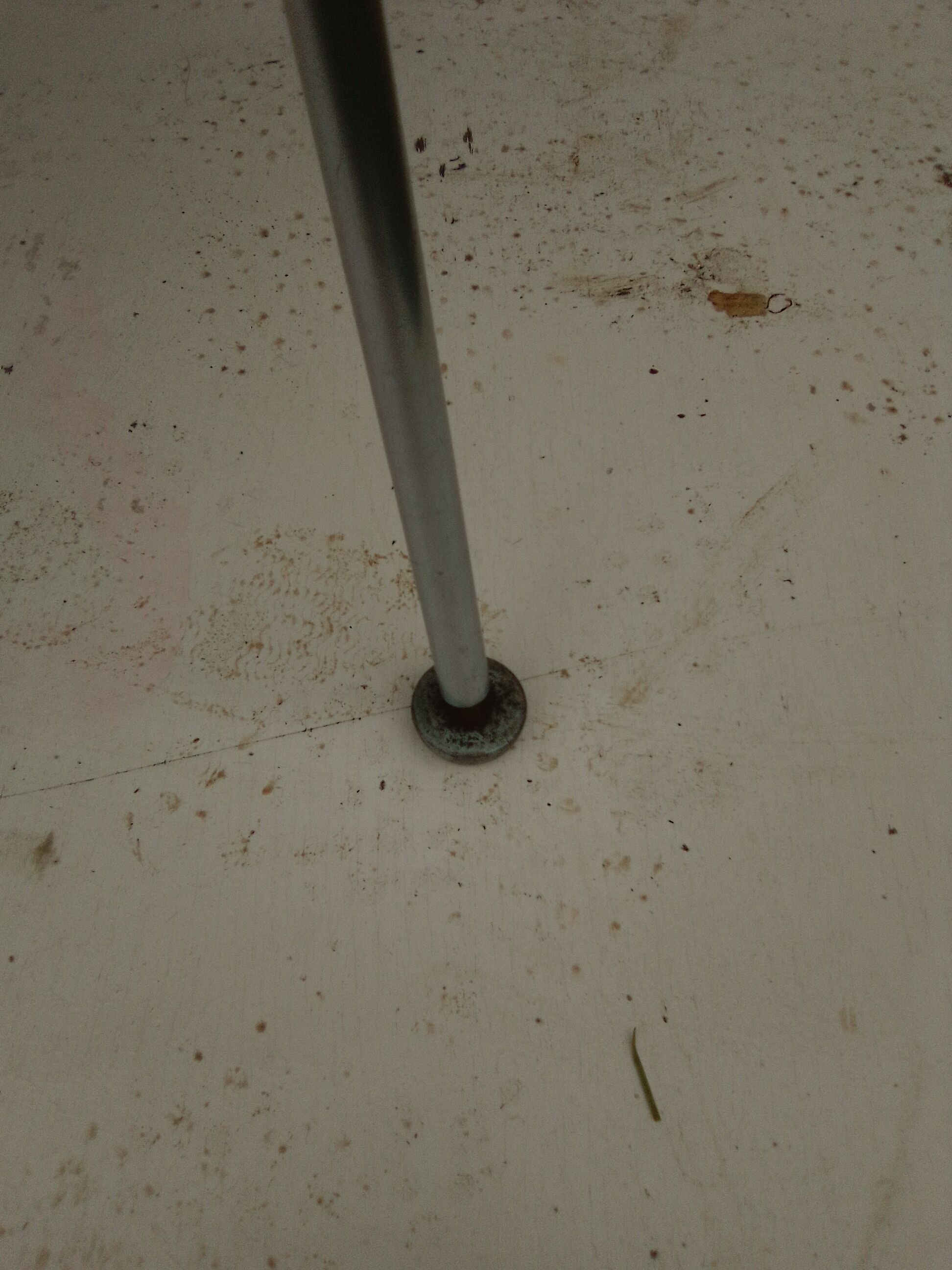 2 chairs in red skaï metal struxture 70s