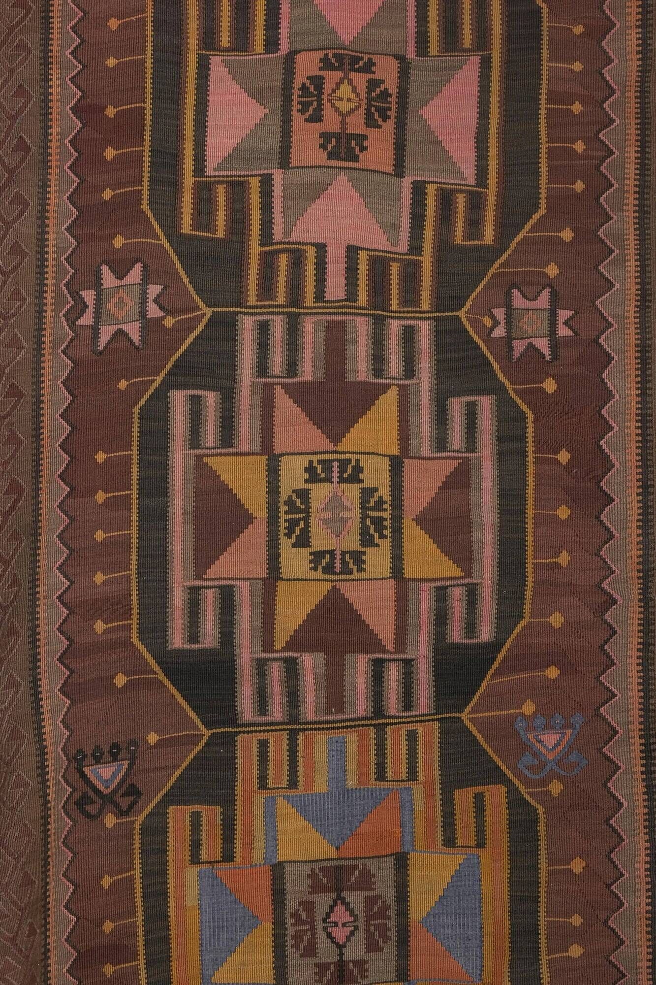 Vintage Turkish kilim, handwoven, 133x261 cm.