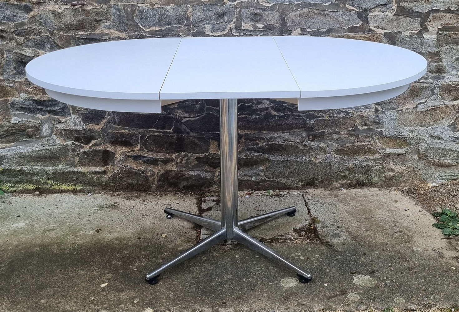 Round table and white formica chairs, vintage, 70s