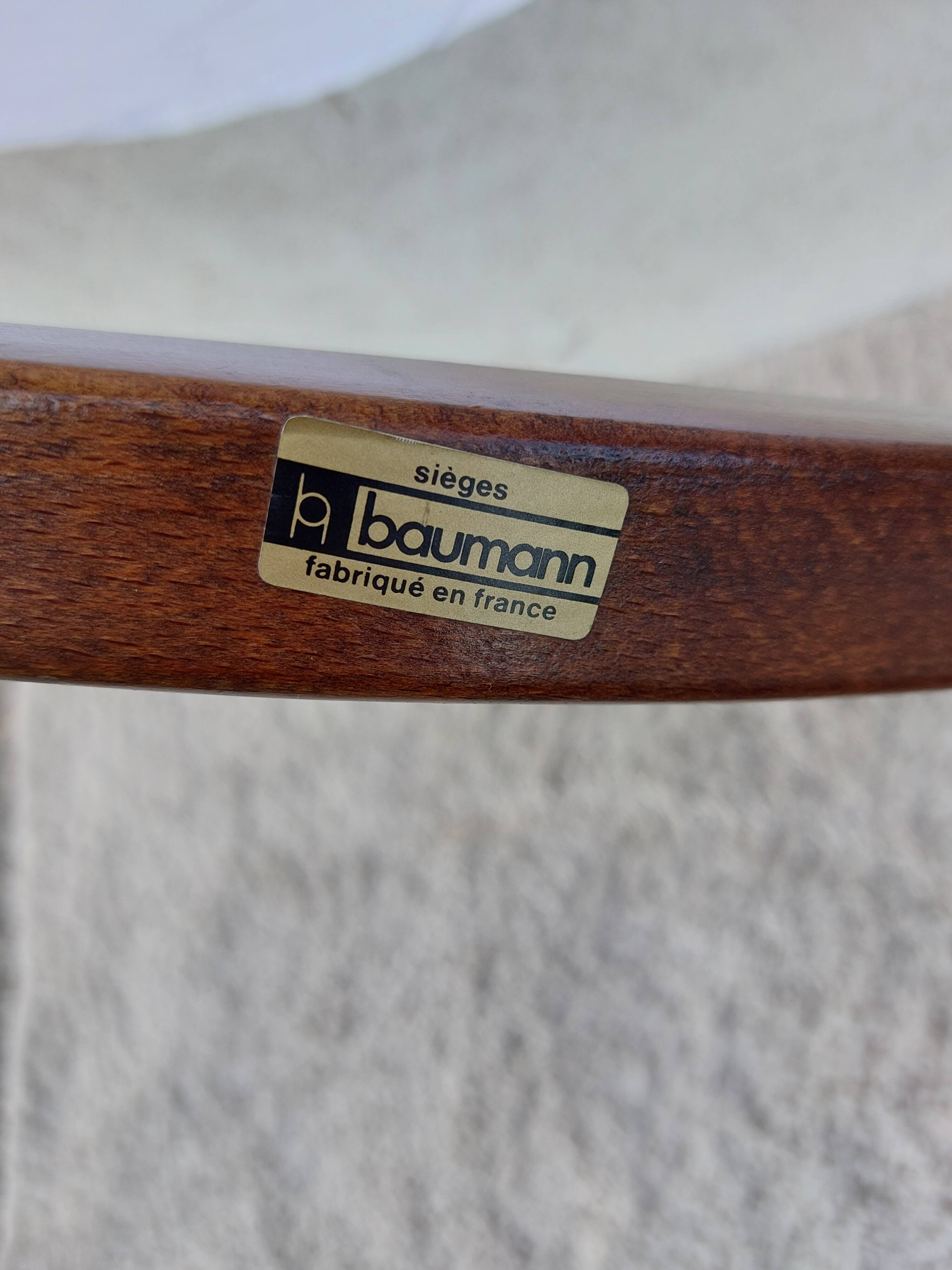 Baumann parrot coat rack