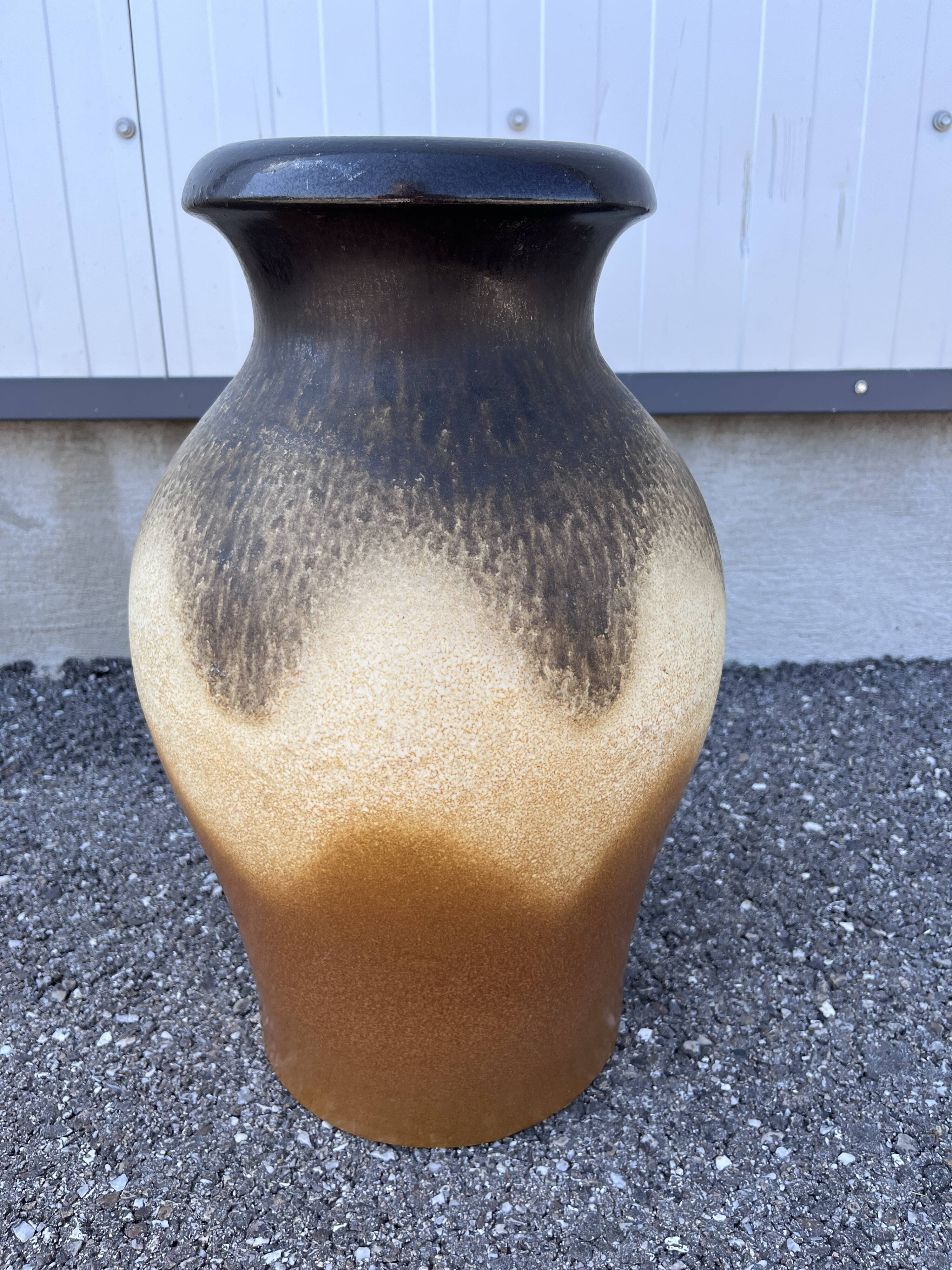 Ceramic vase 1970