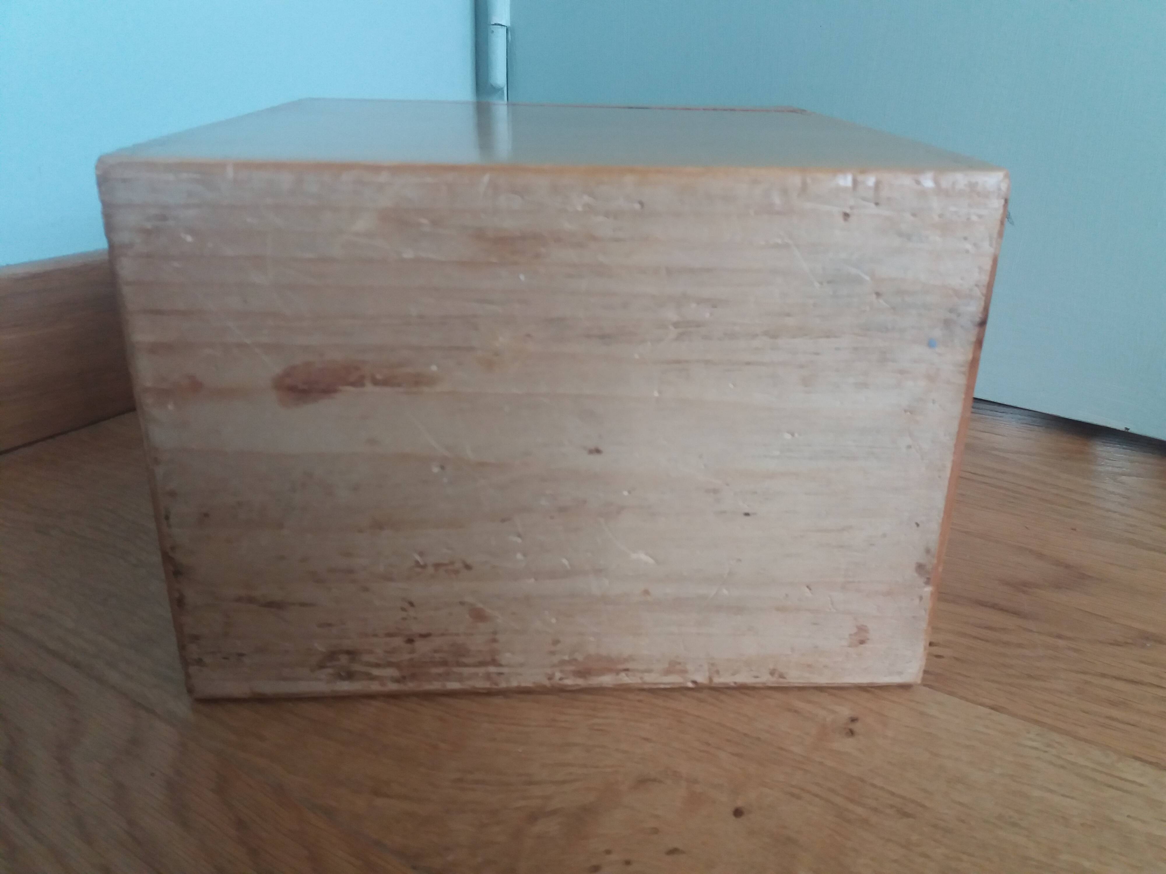 Wooden card box