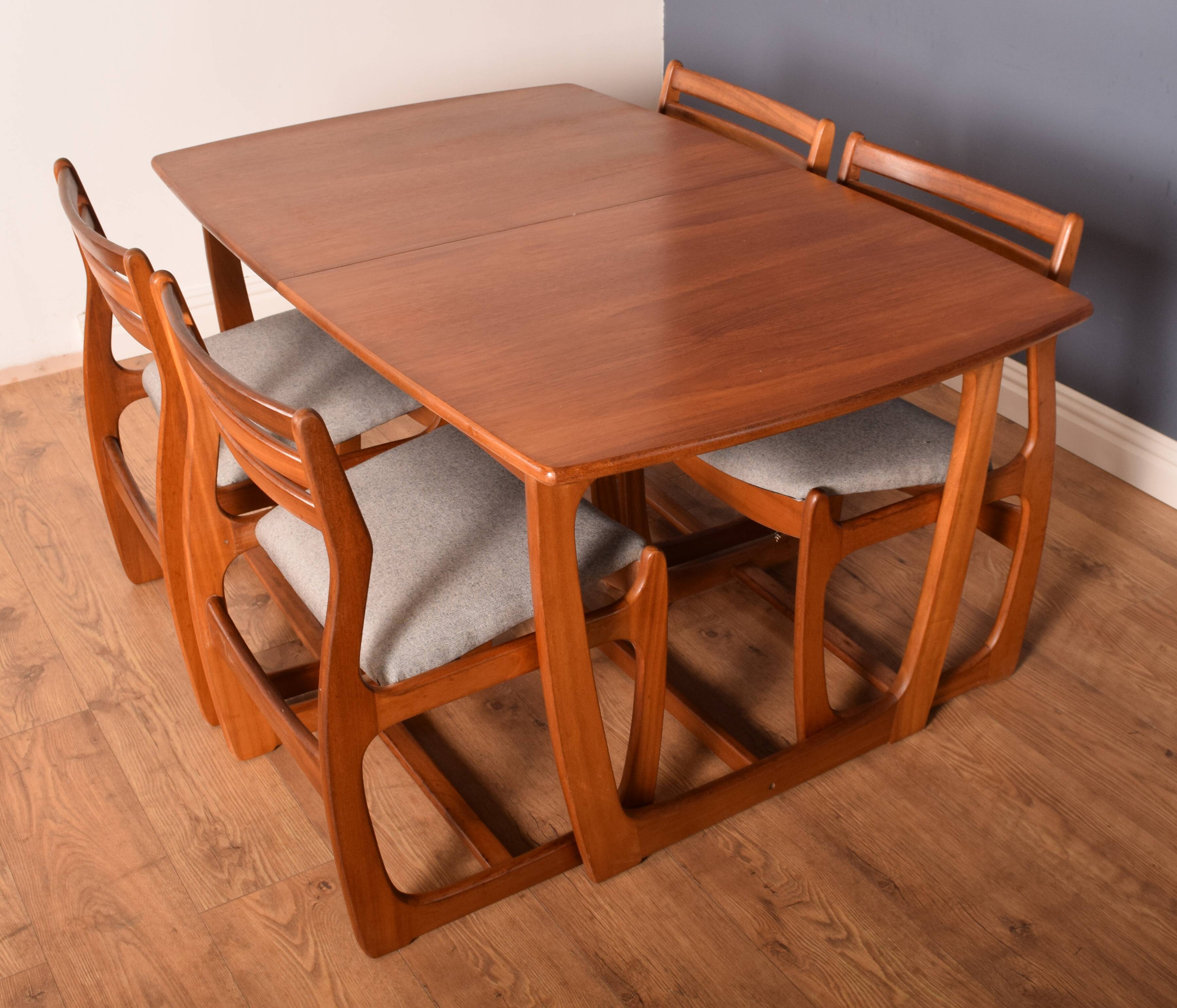 Dining table & 4 chairs 1960
