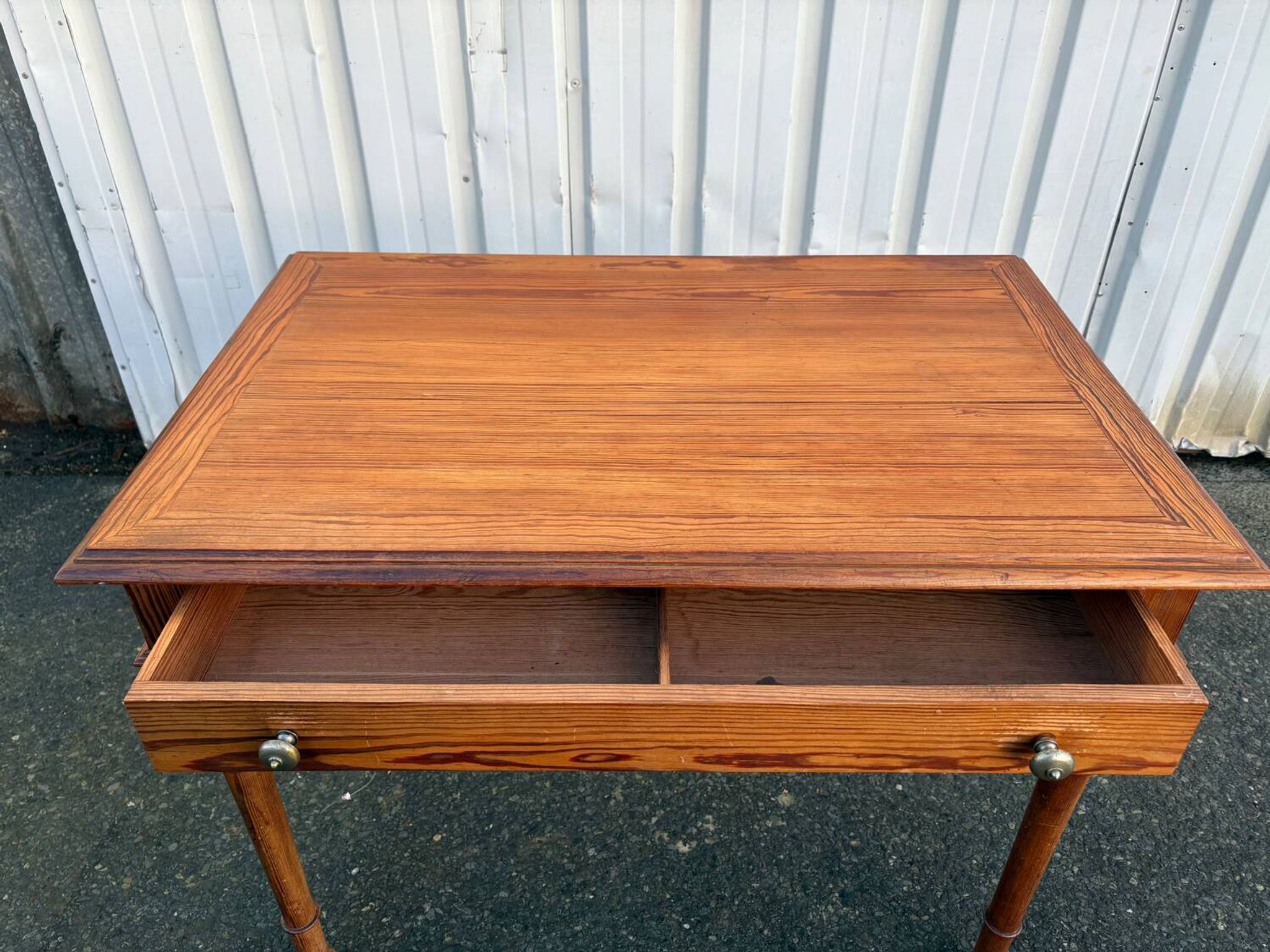 Antique desk in pitch pine, turned legs, drawer – superb patina.