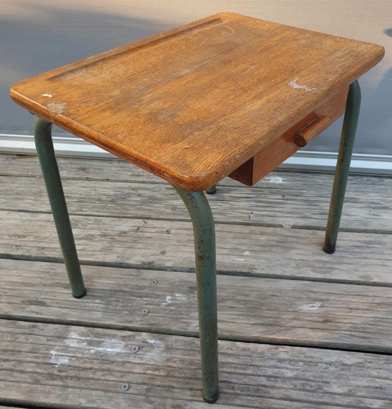 Table kindergarten office Jacques Hitier 1949