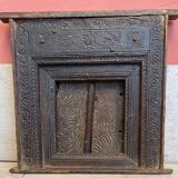 Ancienne fenêtre inde à décor sculpté de fleurs et rinceaux XIXe