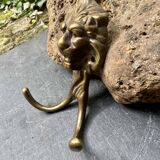 Patère lion en laiton style baroque