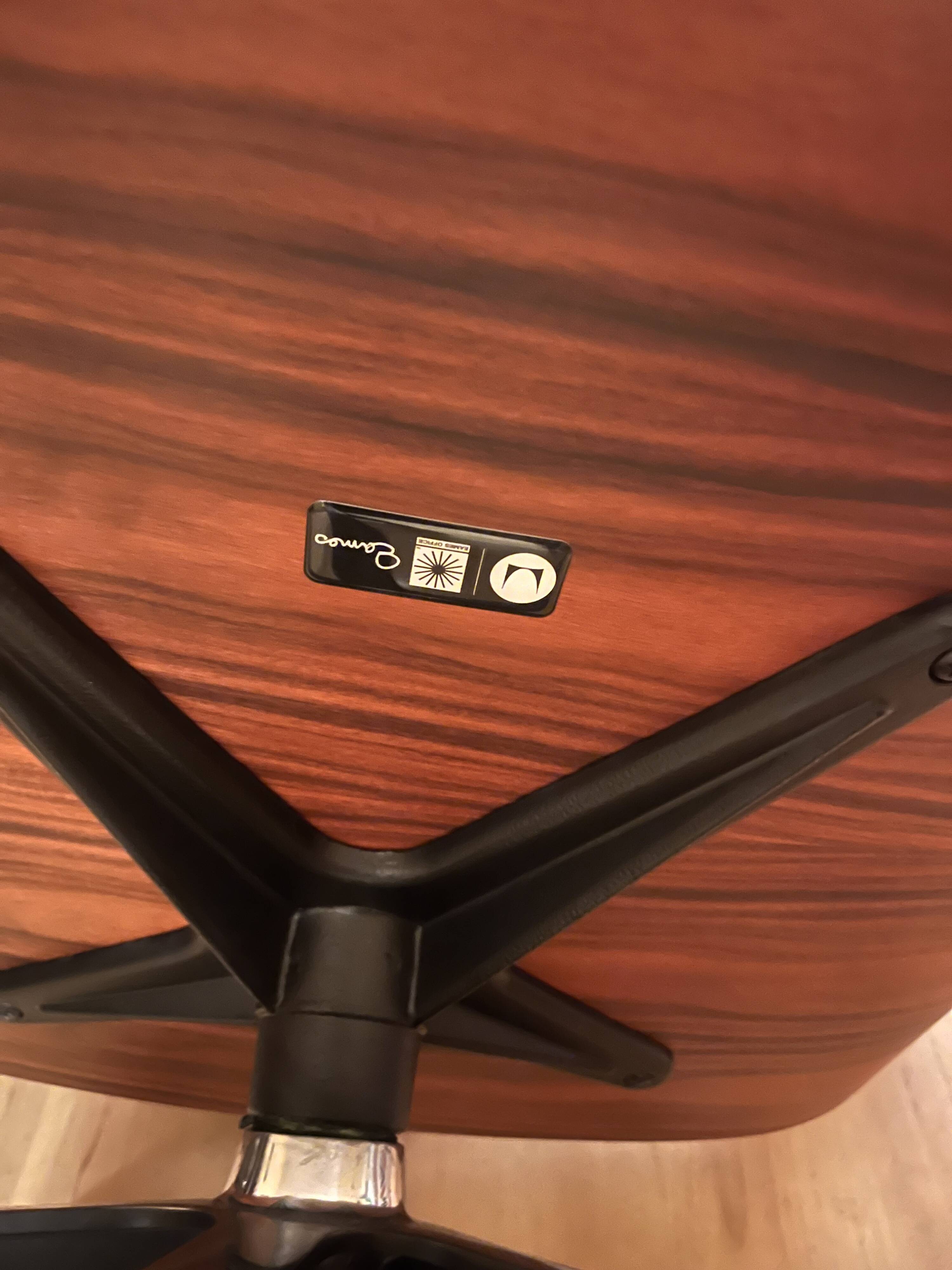 Charles Eames lounge chair, Herman Miller edition