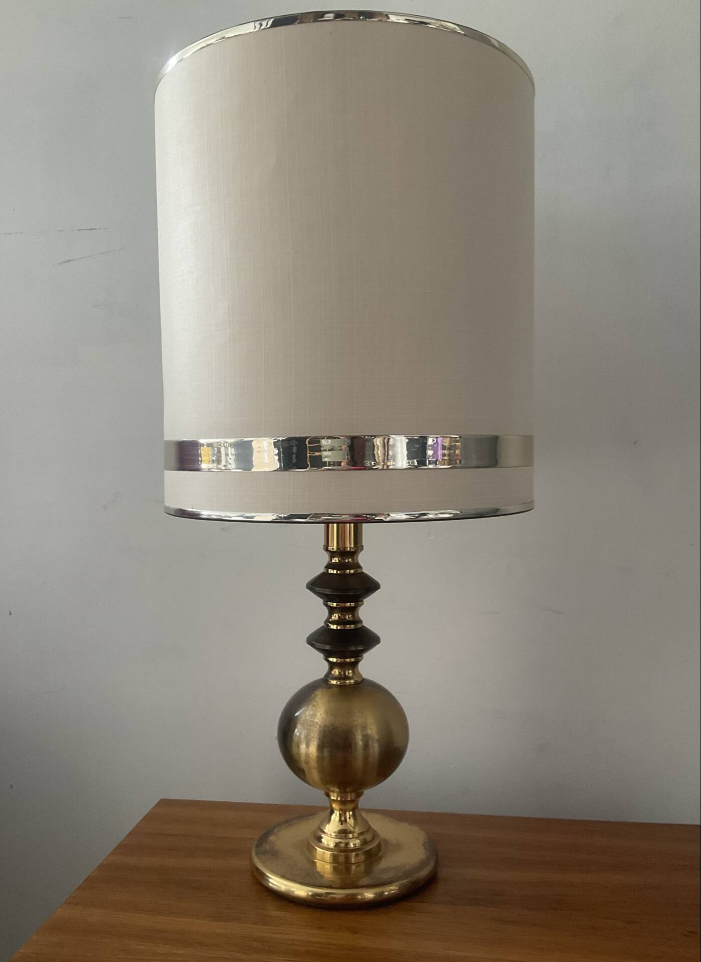 Brass lamp from the 60s-70s.