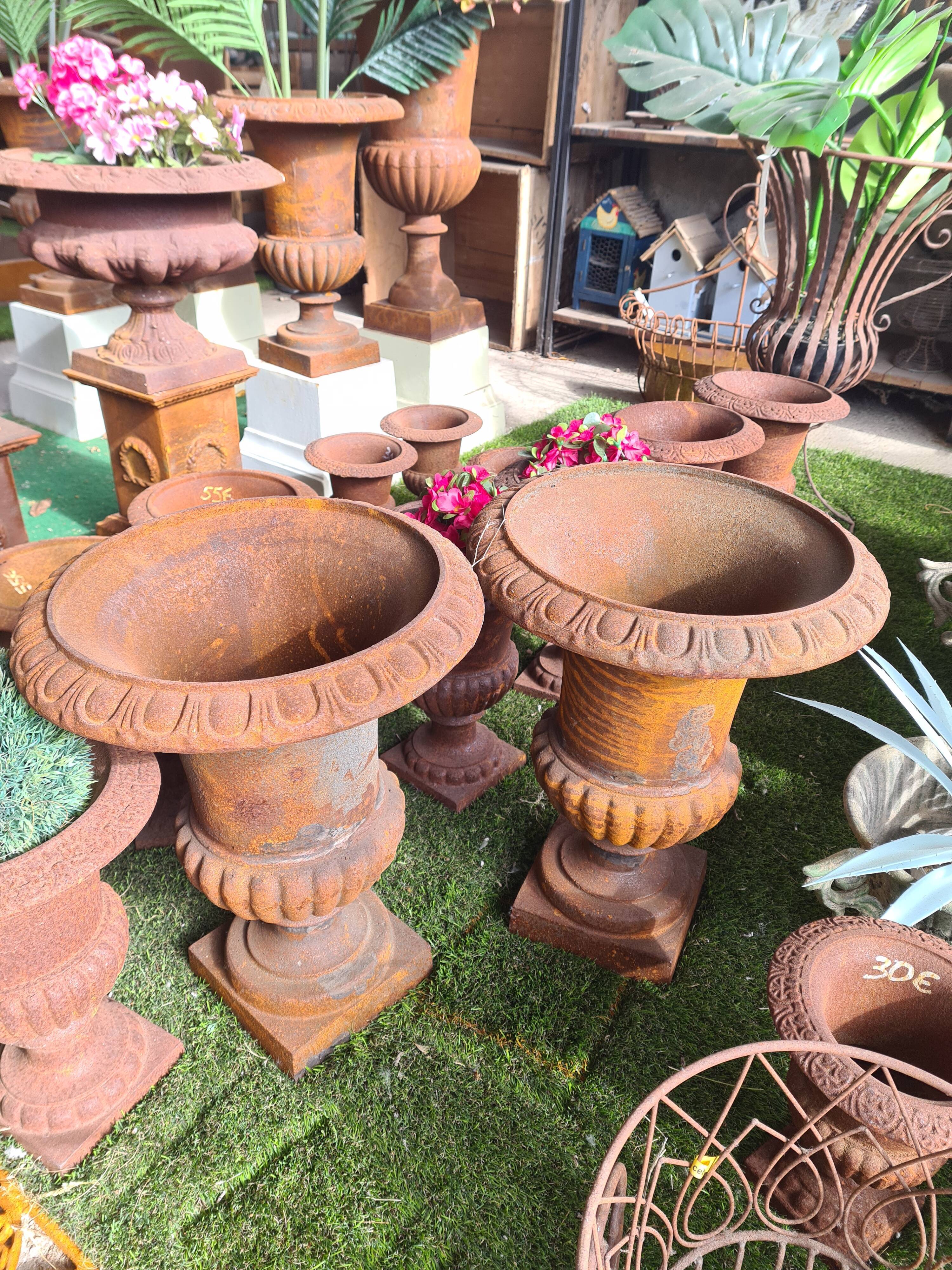 Medici cast iron pair