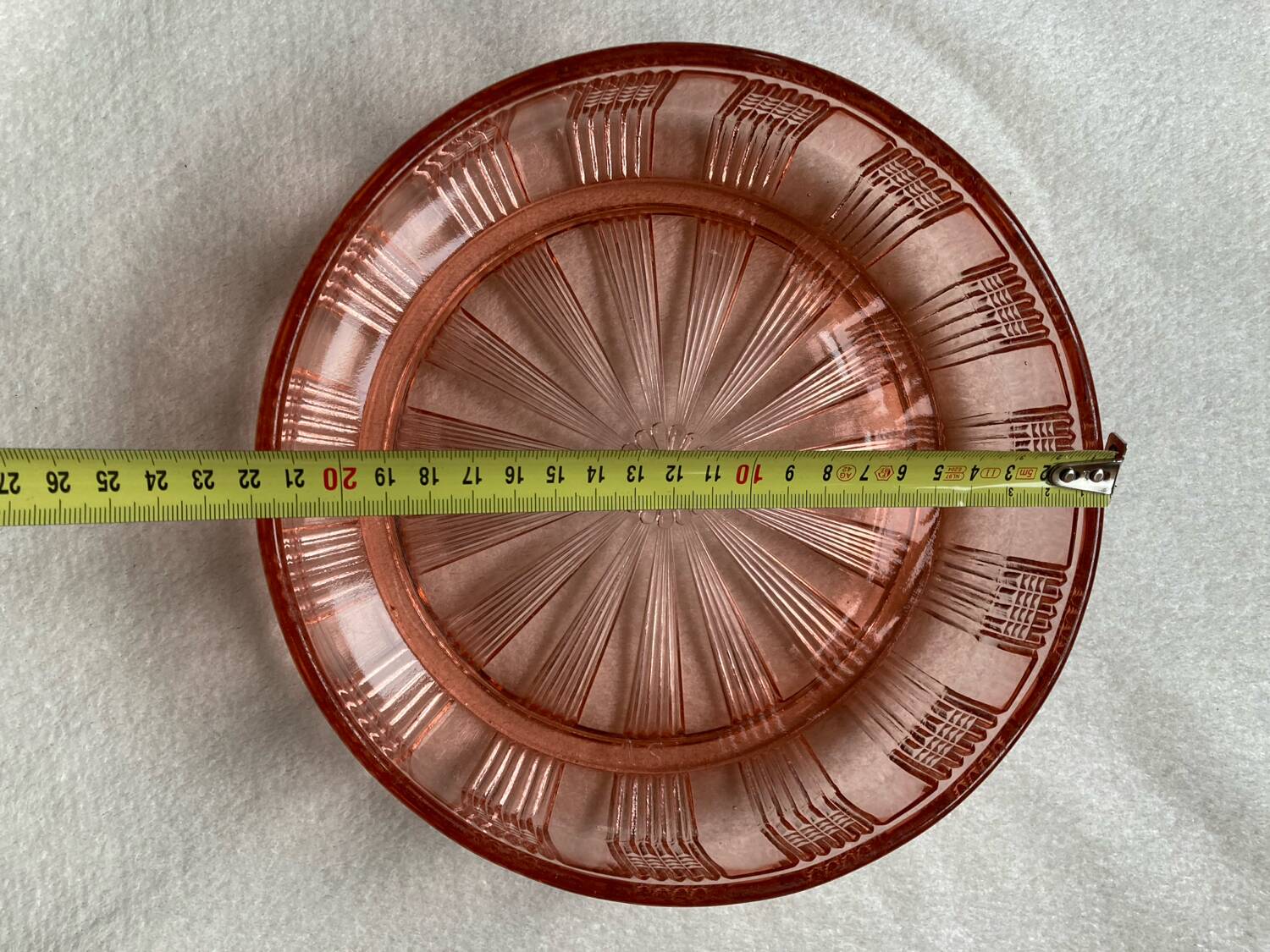 Art Deco pink glass fruit bowl or dish