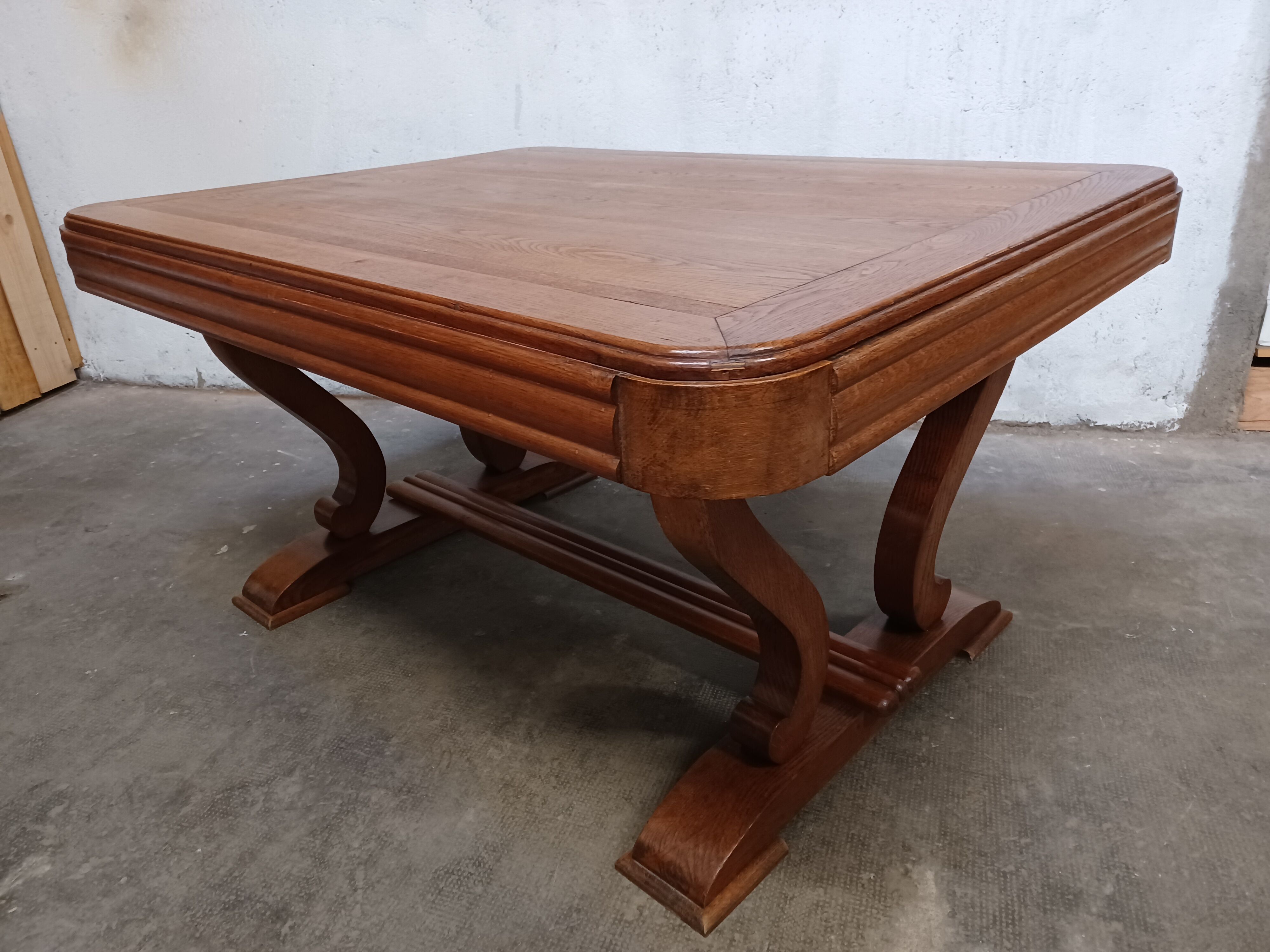 Table Art Deco, 1940