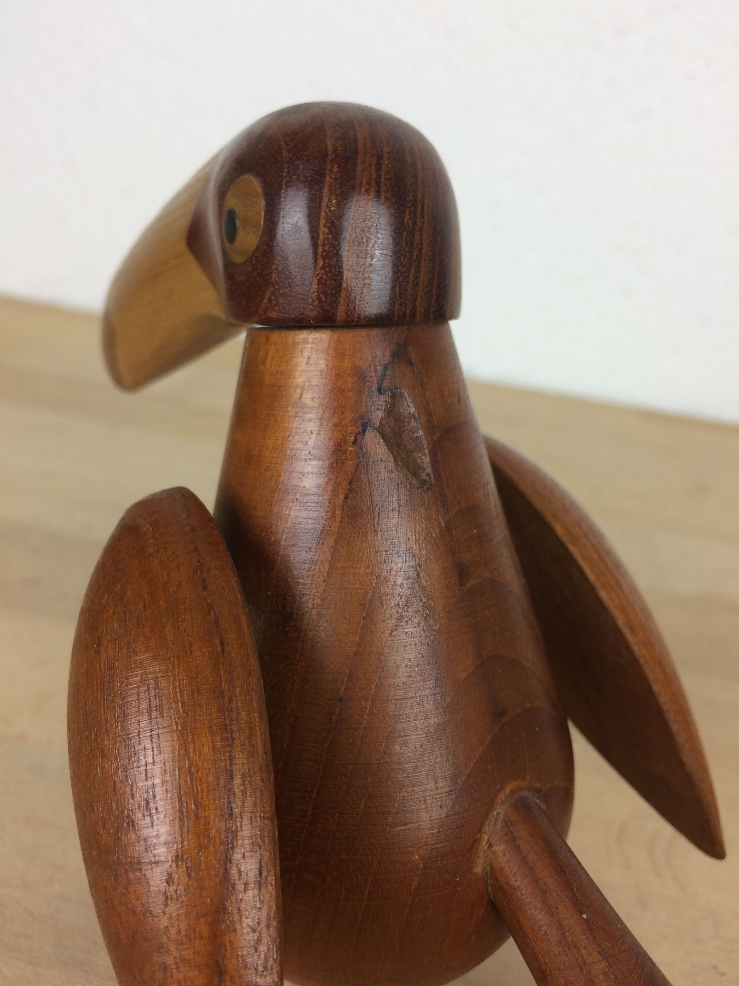 Moulin à poivre toucan par Tonn P. en teck, scandinave