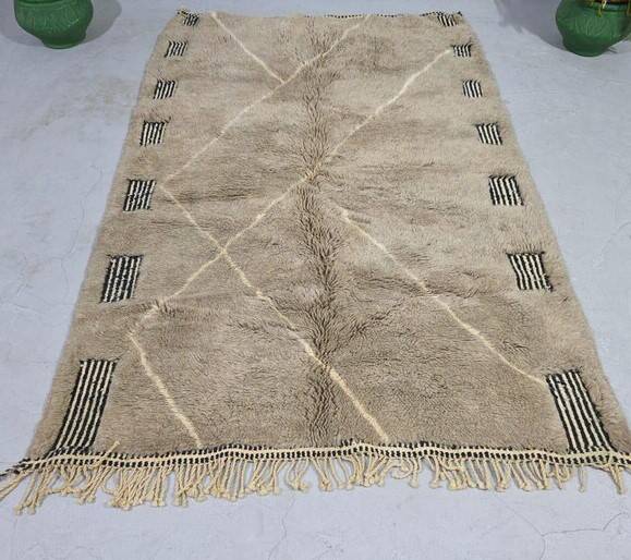 MAGNIFICENT BENIOURAIN RUG, 150/250cm