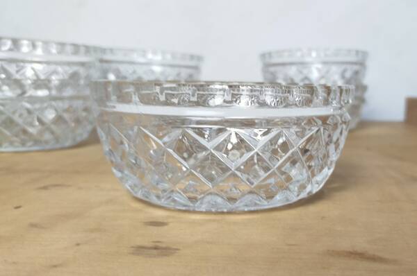 9-piece crystal dessert service
