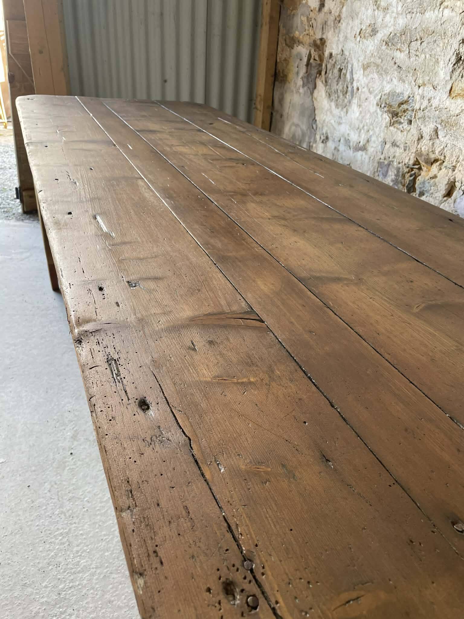 Antique wooden table with tapered legs – 200 cm