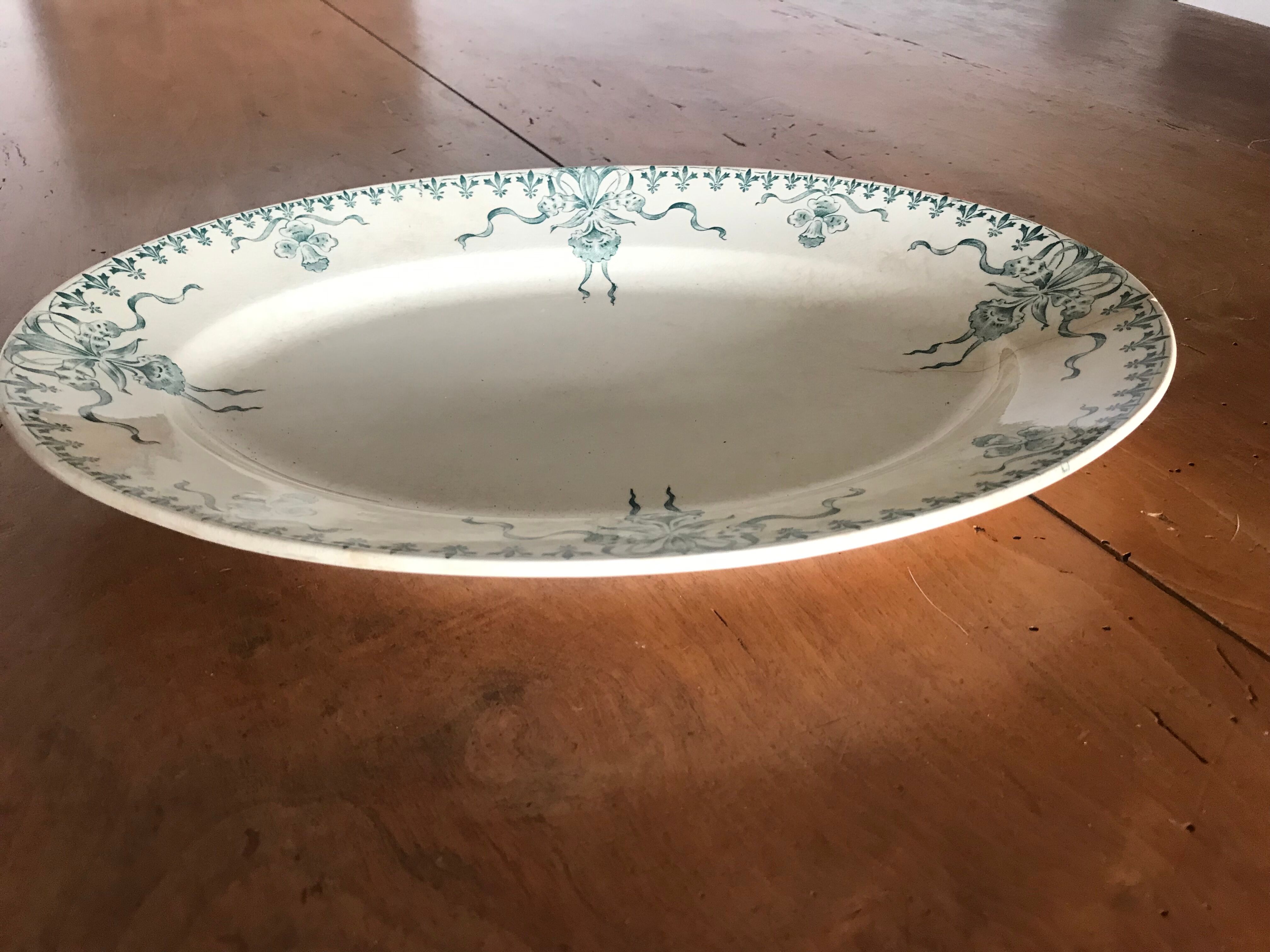 Oval porcelain dish of Gien Terre de fer "Venice"