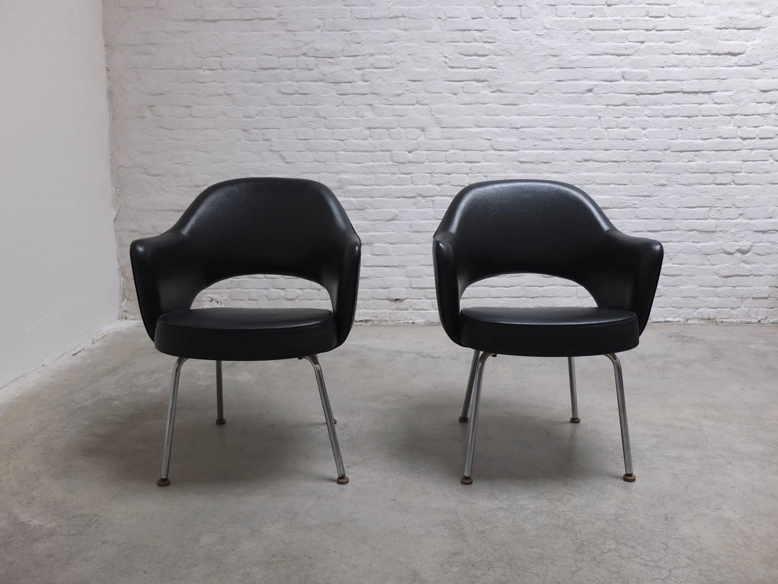 Original set of 4 'Executive' armchairs by Eero Saarinen for Knoll, 1960s