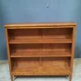 Floor on solid wood stand