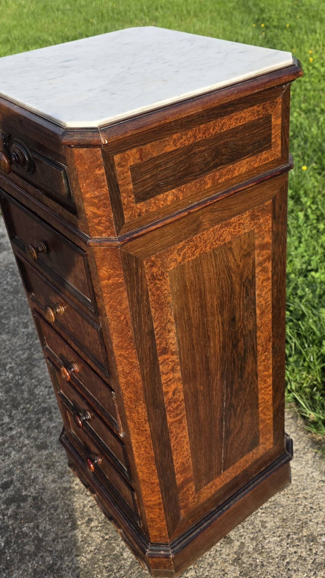 Chest of drawers or bedside table