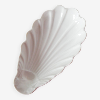 Shell-shaped ceramic pocket tray, 1960