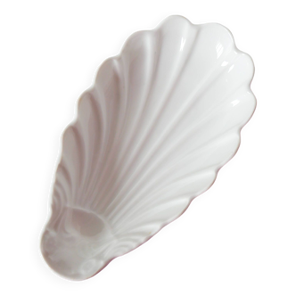 Shell-shaped ceramic pocket tray, 1960