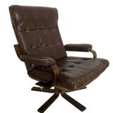 Scandinavian tilting and swivel armchair in curved wood and leather