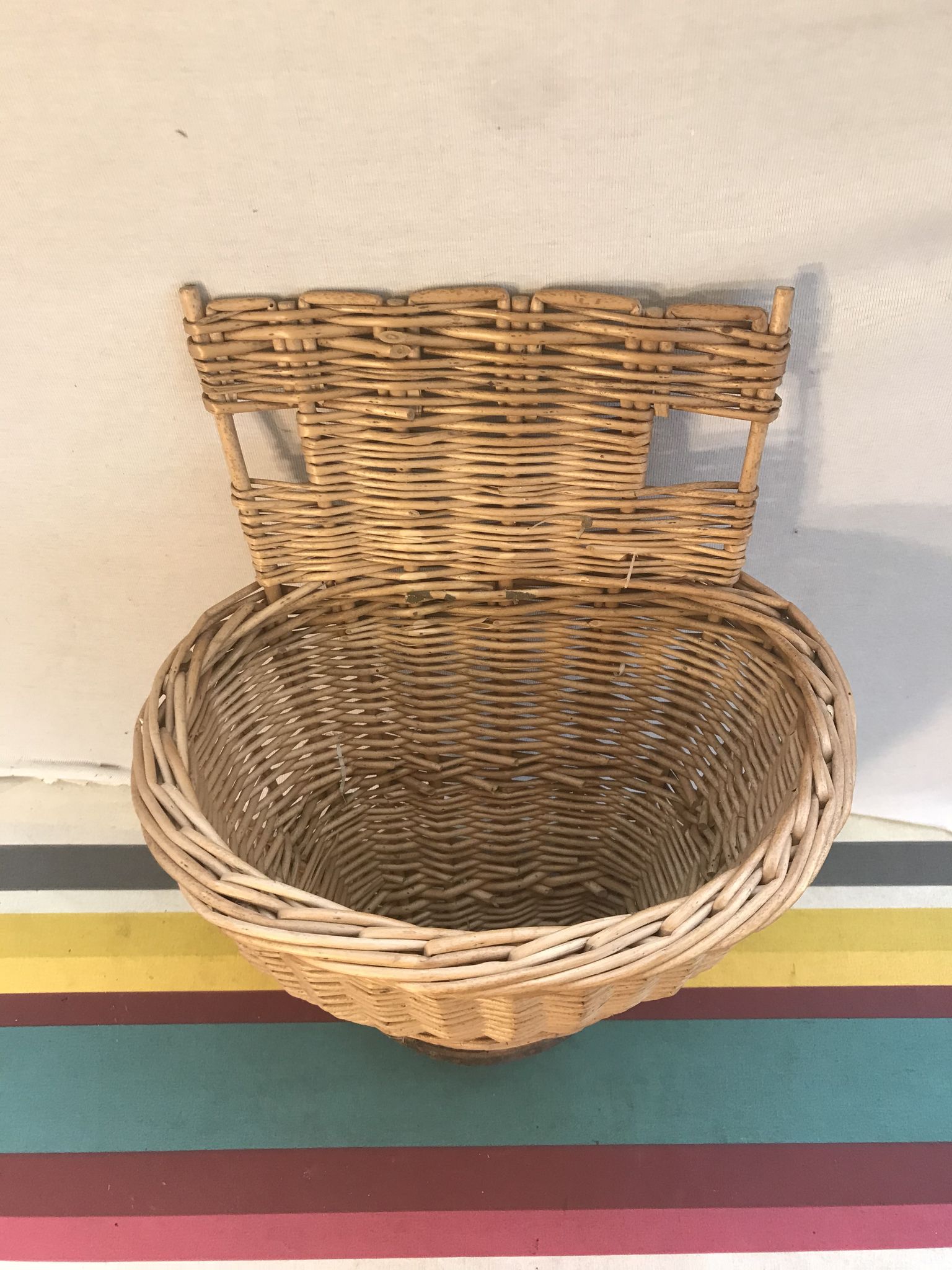 Old harvest basket picking in wick tressé vintage decoration
