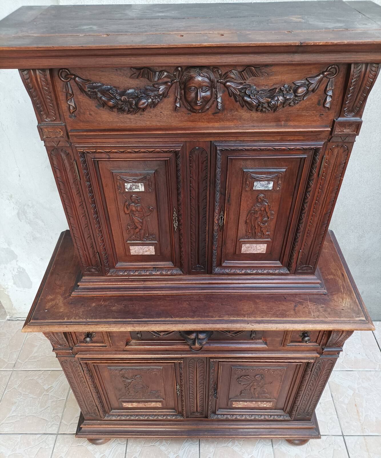 Louis XIII walnut diminutive buffet
