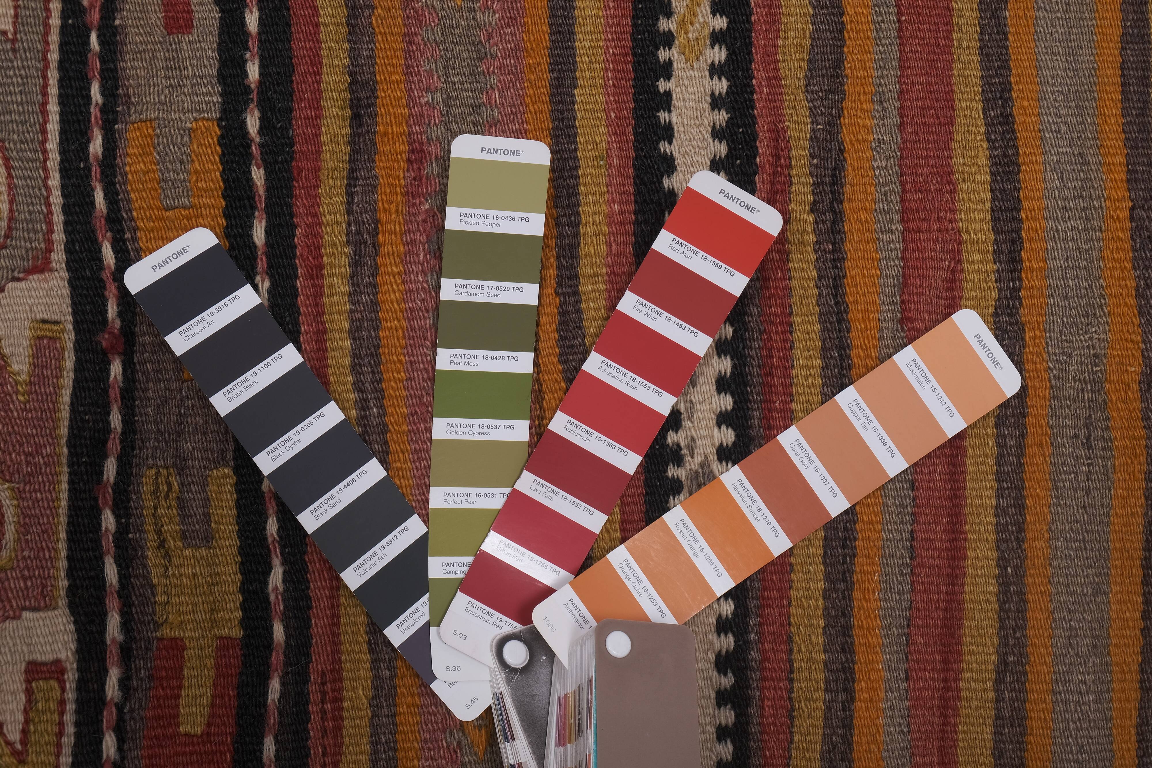 Vintage Turkish rug from Oushak, hand-woven 166x369 cm