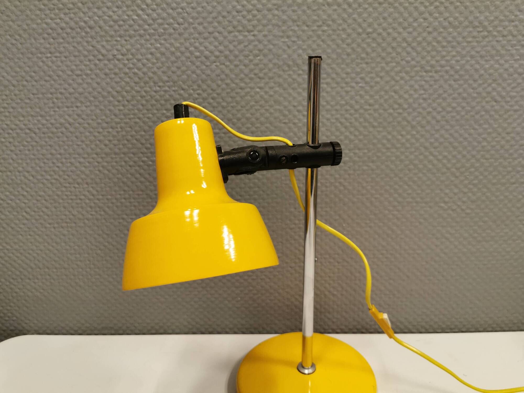 Danish table lamp in beautiful yellow color. Estimated 1980s.
